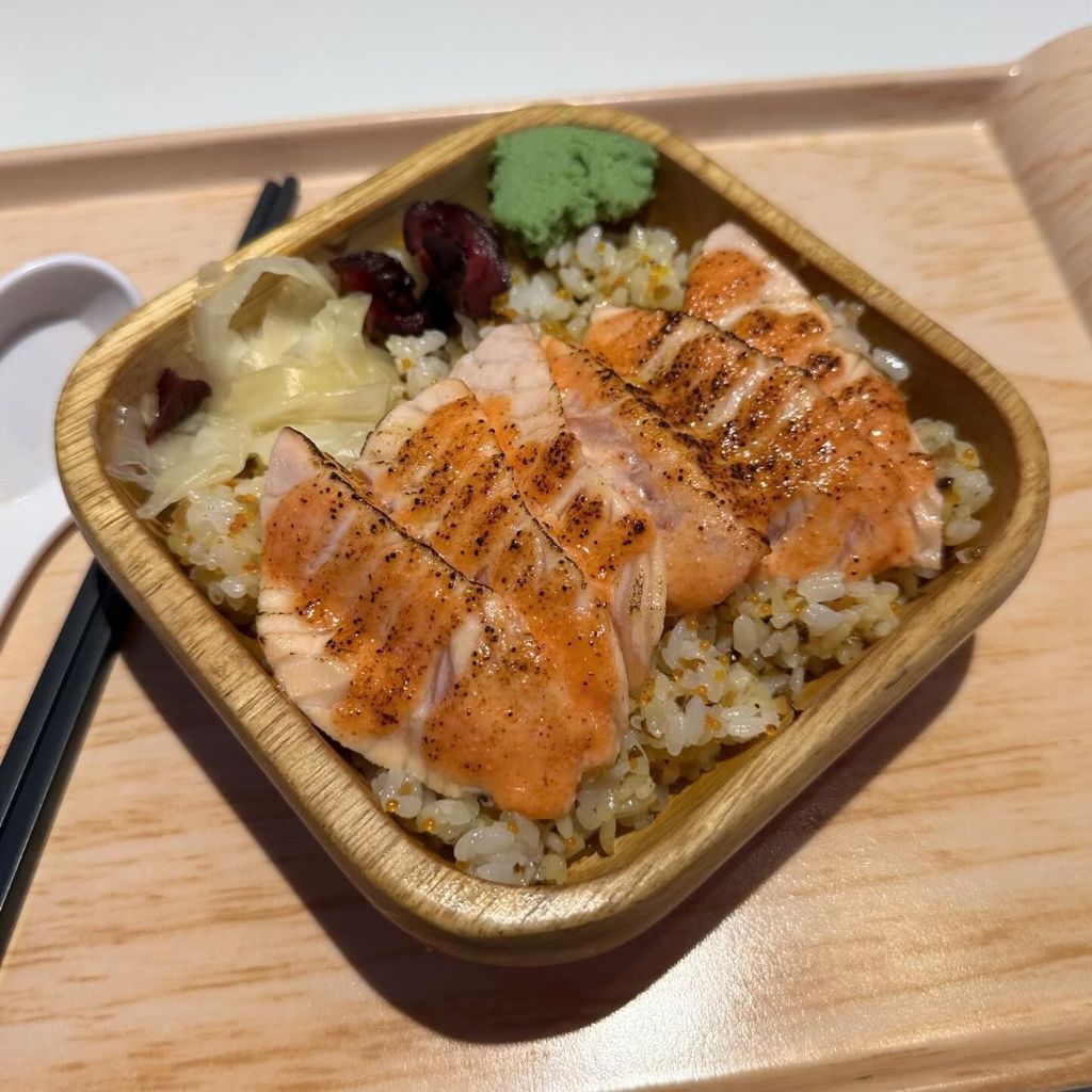 chirashi don in Singapore