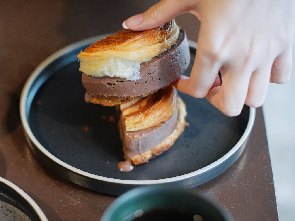 06 ev-vernacular coffee-ice cream sandwich-hungrygowhere