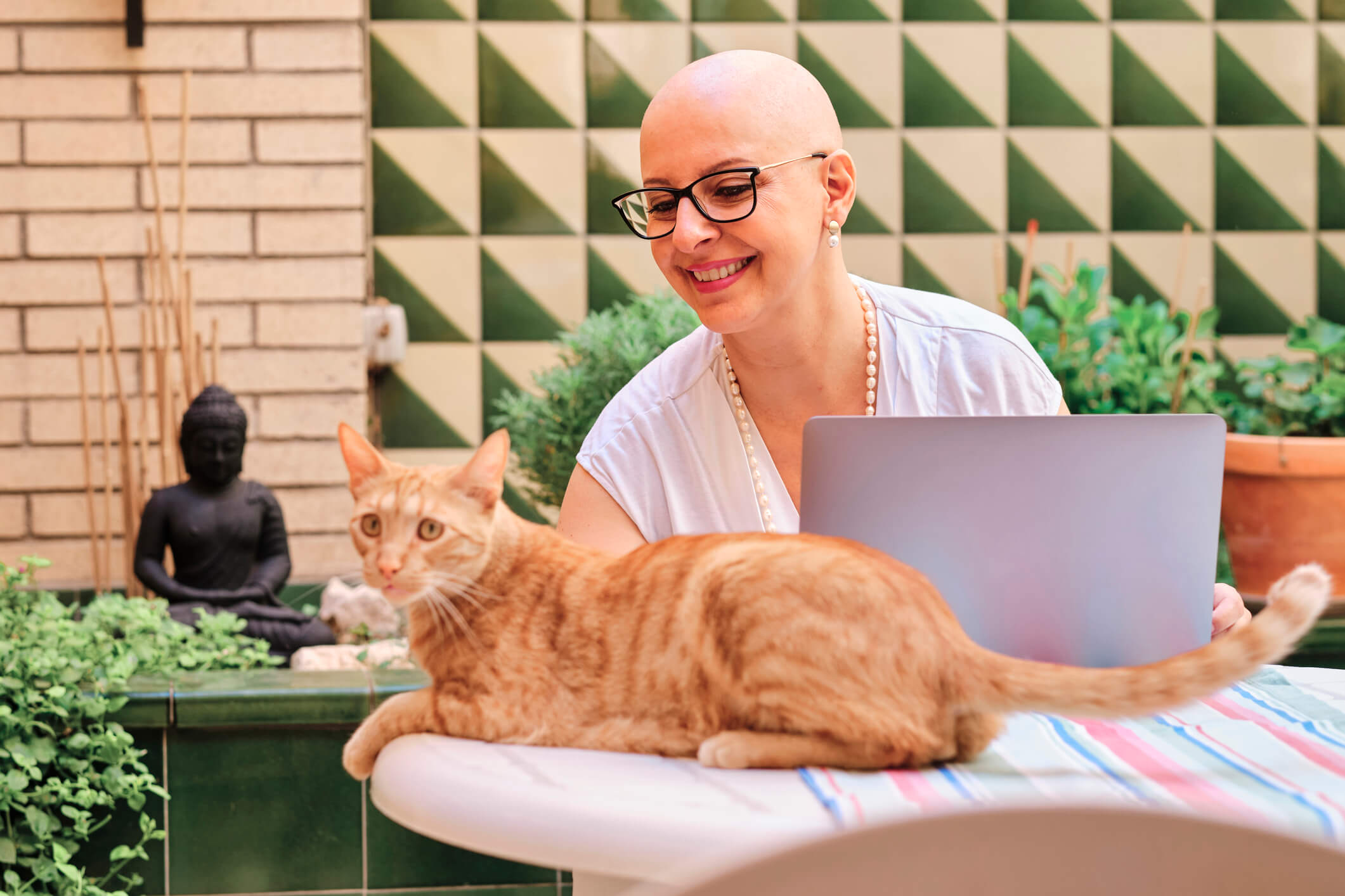 Patient with cancer with cat (companion animal).